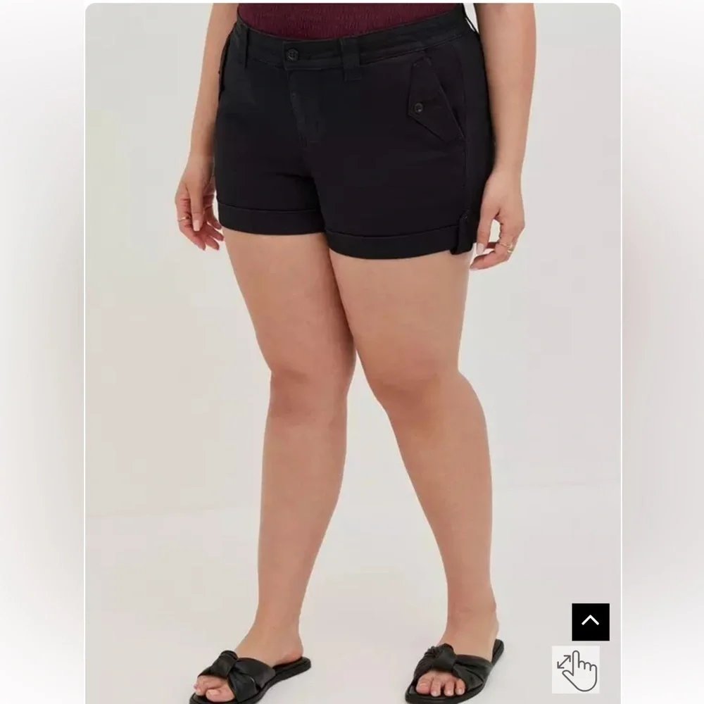 Torrid 3.5 Inch Military Stretch Twill Mid-Rise Short S 20/ 2X